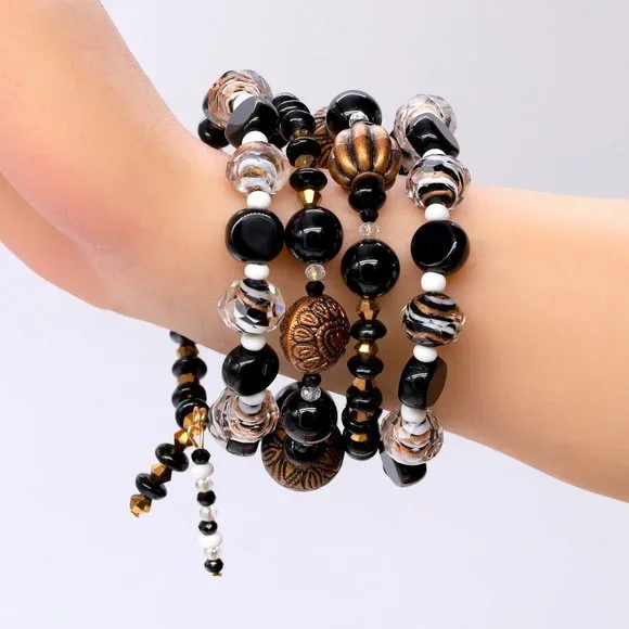 Beautiful black Pearl bracelet with copper, black and white color accents. - Picture 1 of 5